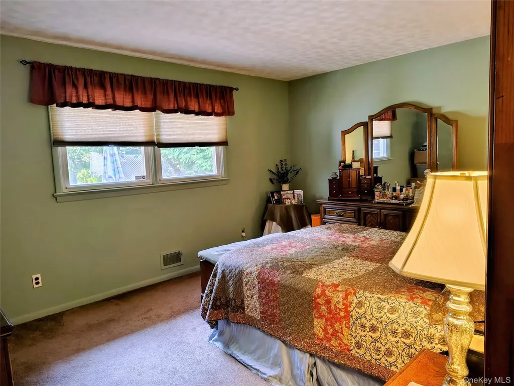 5 Hirsch Drive Garnerville NY 10923