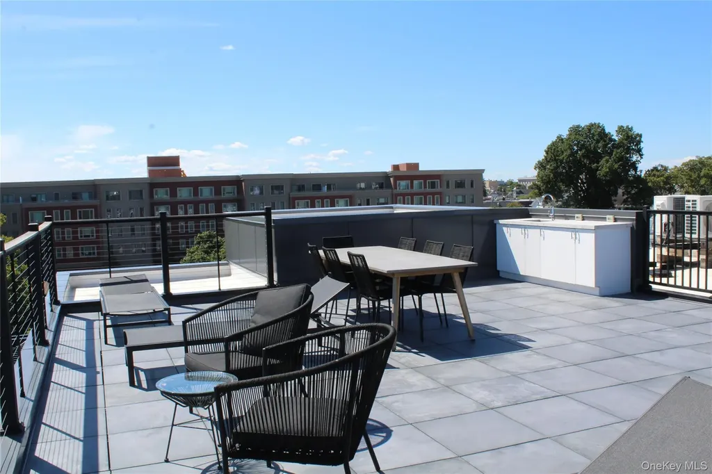 331 E Main Street Riverhead NY 11901