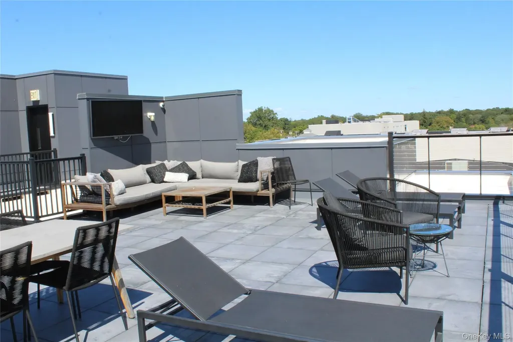 331 E Main Street Riverhead NY 11901