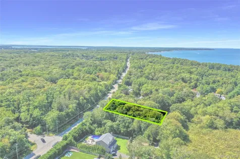 110 Homestead Way Greenport NY 11944
