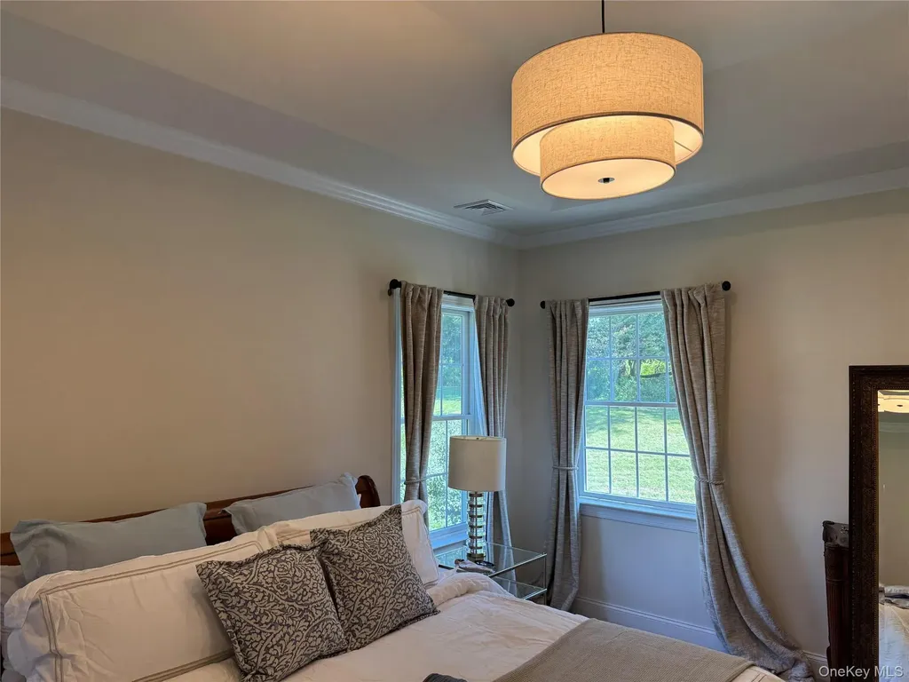 29 Cheshire Lane Scarsdale NY 10583