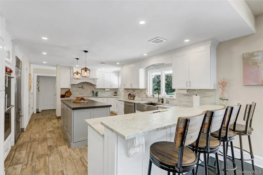 339 Meadow Lane Mill Neck NY 11765