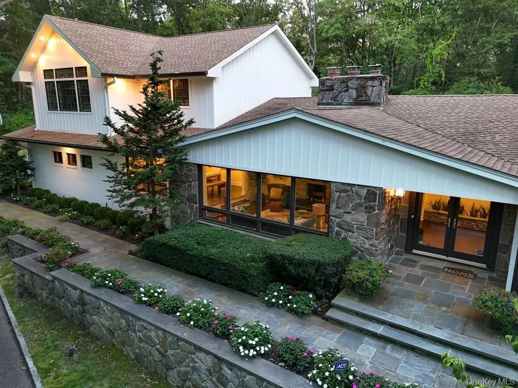 339 Meadow Lane Mill Neck NY 11765