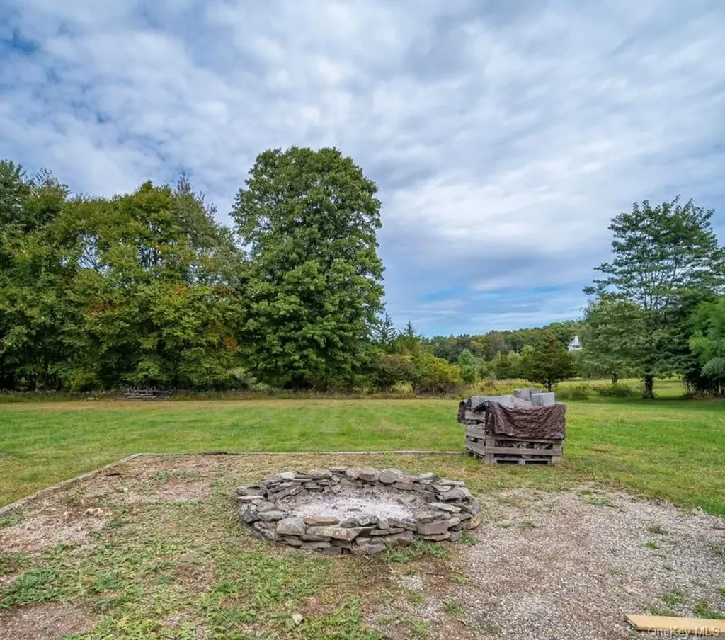 560 Winding Hill Road Montgomery NY 12549