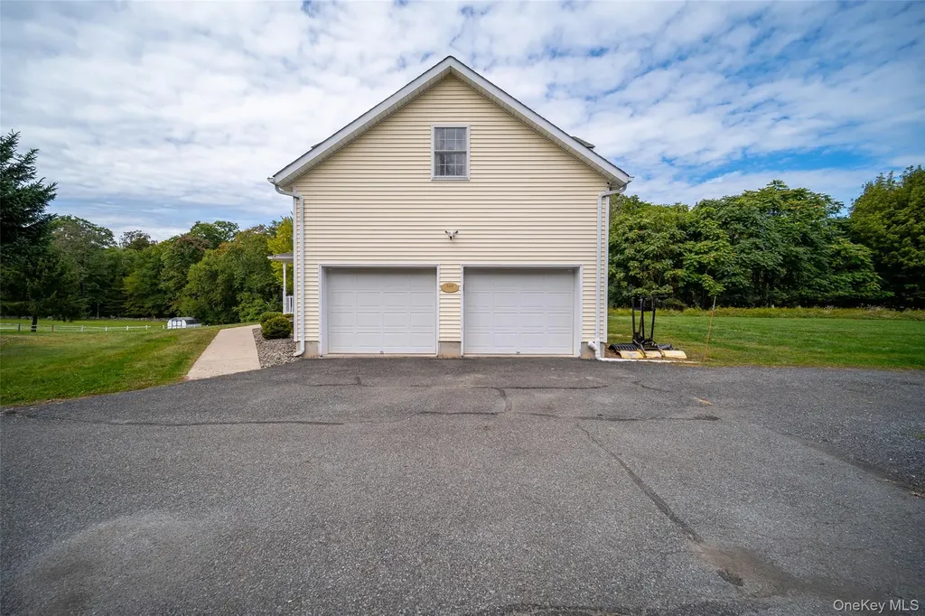 560 Winding Hill Road Montgomery NY 12549