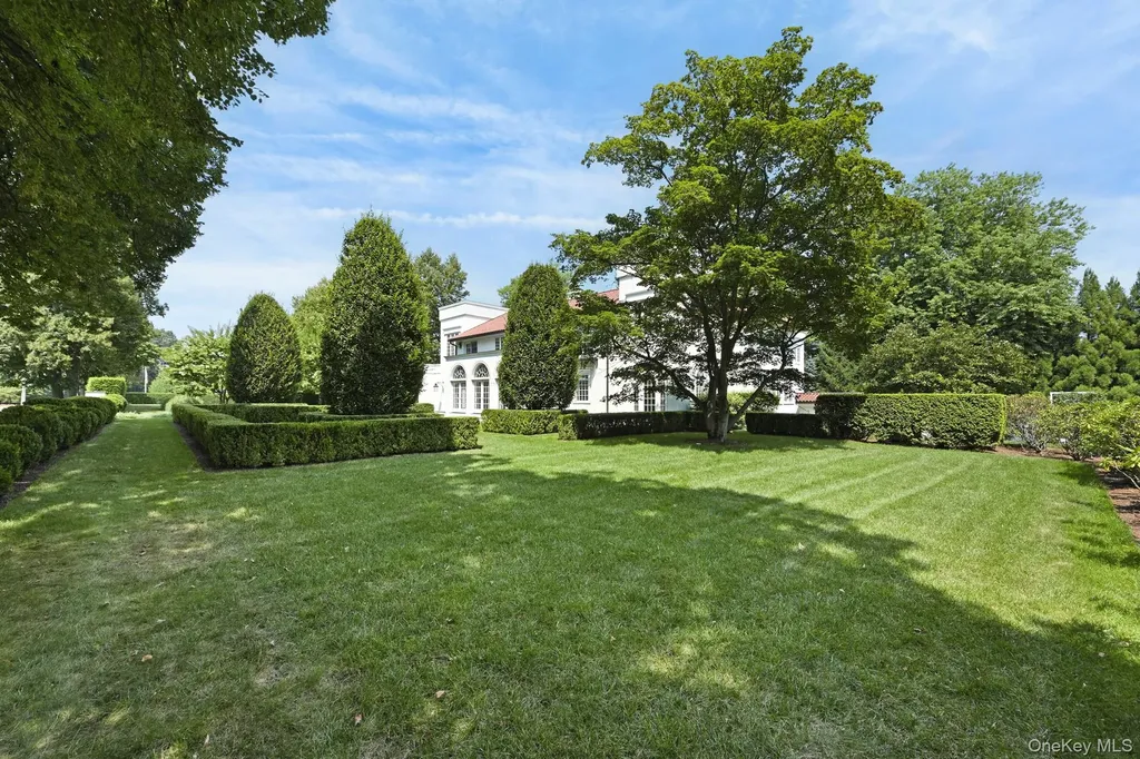 73 Park Drive S Rye NY 10580