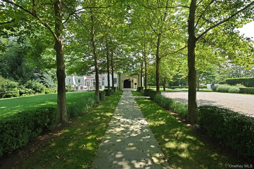 73 Park Drive S Rye NY 10580