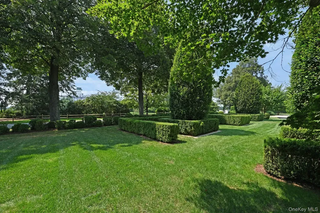 73 Park Drive S Rye NY 10580