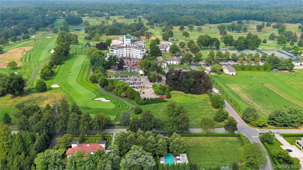 73 Park Drive S Rye NY 10580