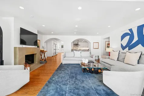73 Park Drive S Rye NY 10580