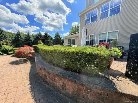 36 Ashley Circle Manorville NY 11949