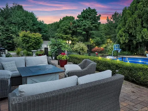 36 Ashley Circle Manorville NY 11949