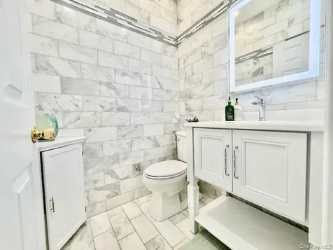 36 Ashley Circle Manorville NY 11949