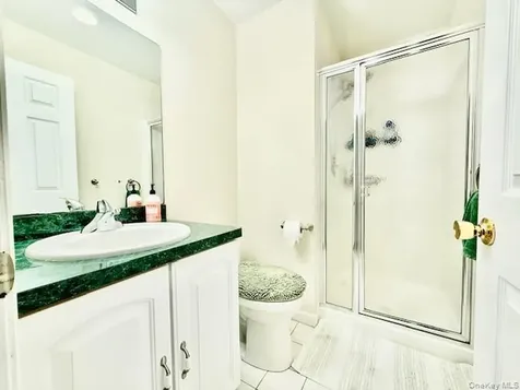 36 Ashley Circle Manorville NY 11949