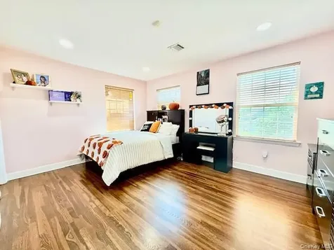 36 Ashley Circle Manorville NY 11949