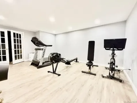 36 Ashley Circle Manorville NY 11949