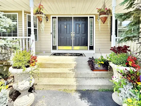 36 Ashley Circle Manorville NY 11949