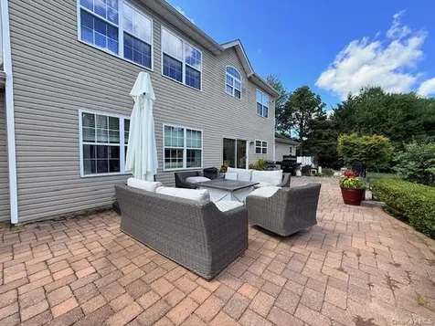 36 Ashley Circle Manorville NY 11949