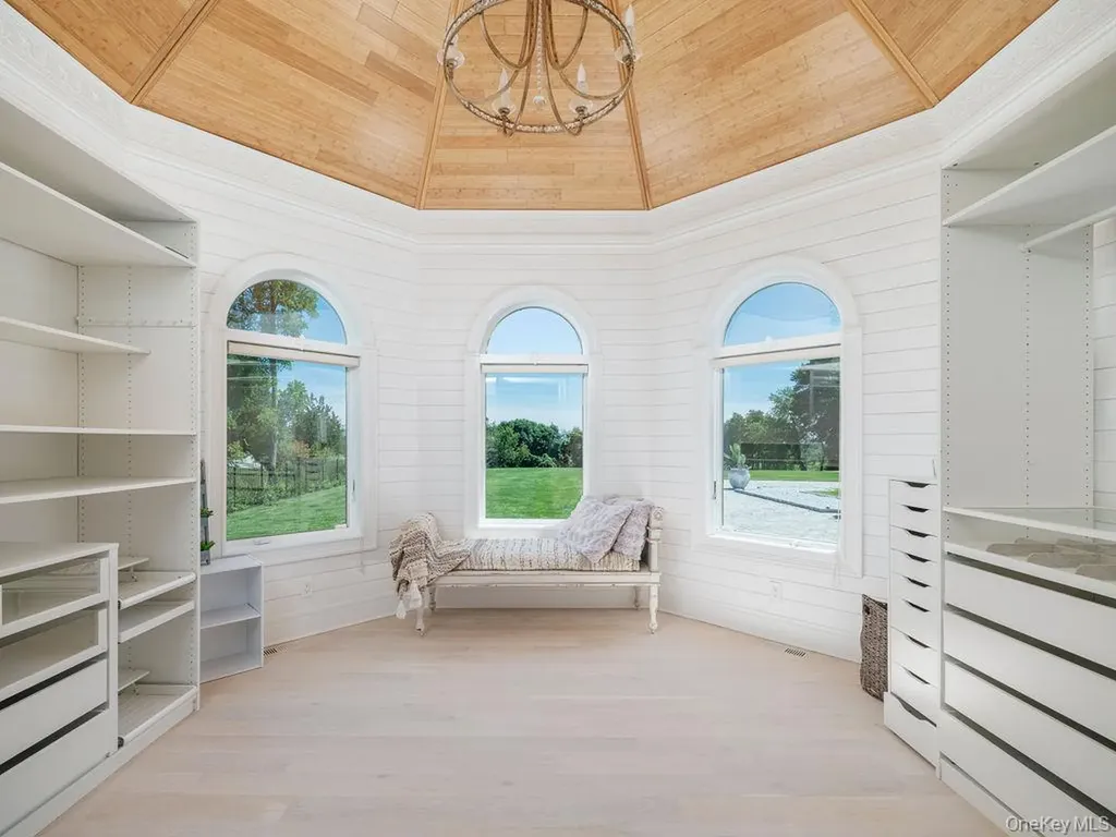 3875 Hallock Lane Mattituck NY 11952