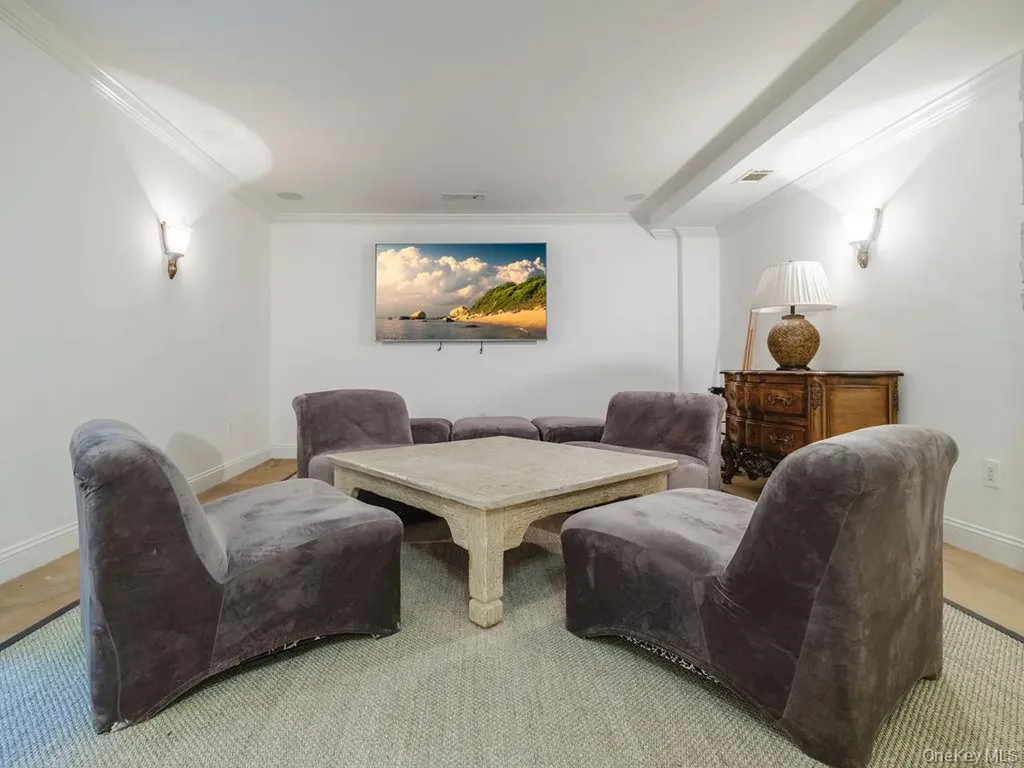 3875 Hallock Lane Mattituck NY 11952