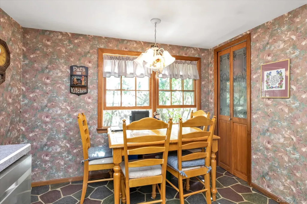3902 Beechwood Place Seaford NY 11783