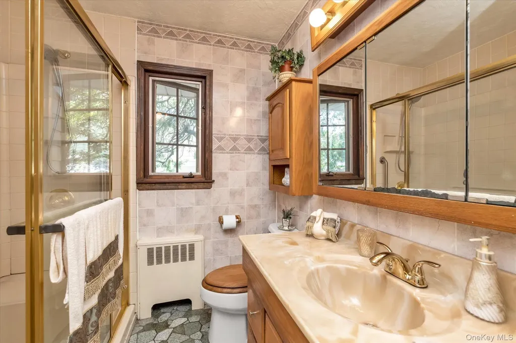 3902 Beechwood Place Seaford NY 11783