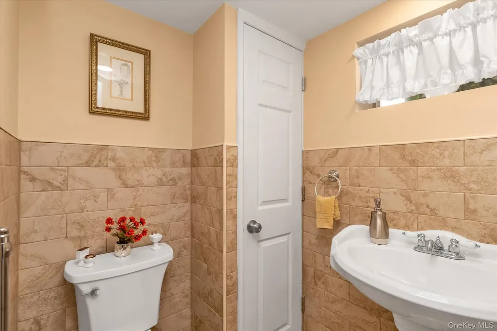 3902 Beechwood Place Seaford NY 11783