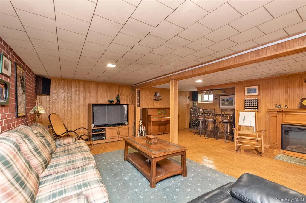 3902 Beechwood Place Seaford NY 11783