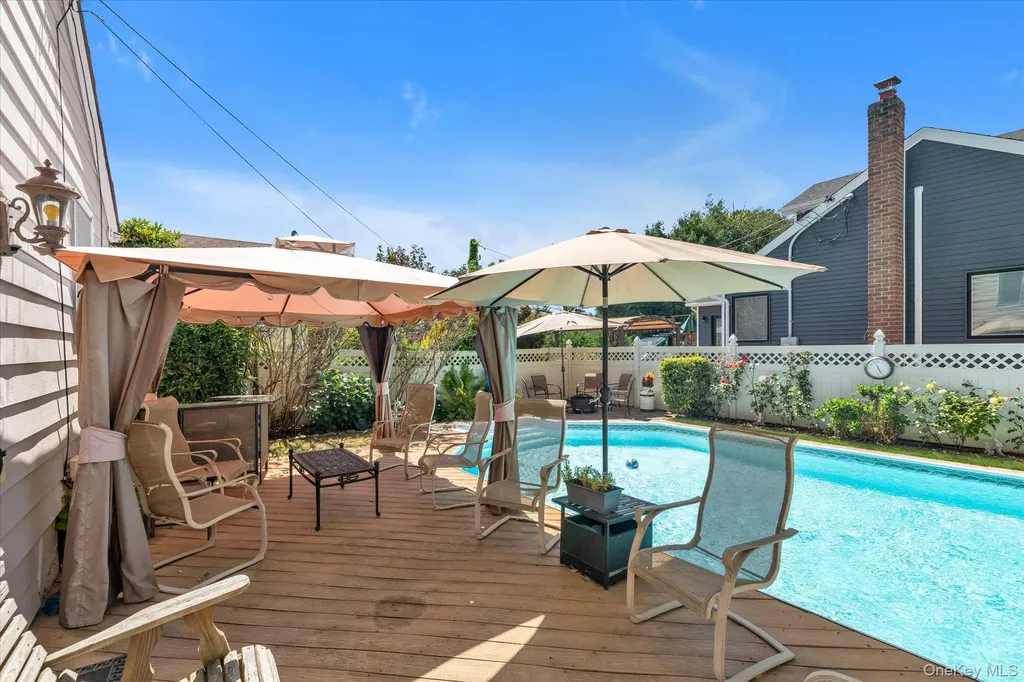 3902 Beechwood Place Seaford NY 11783