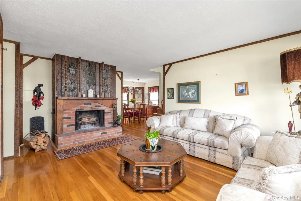 3902 Beechwood Place Seaford NY 11783