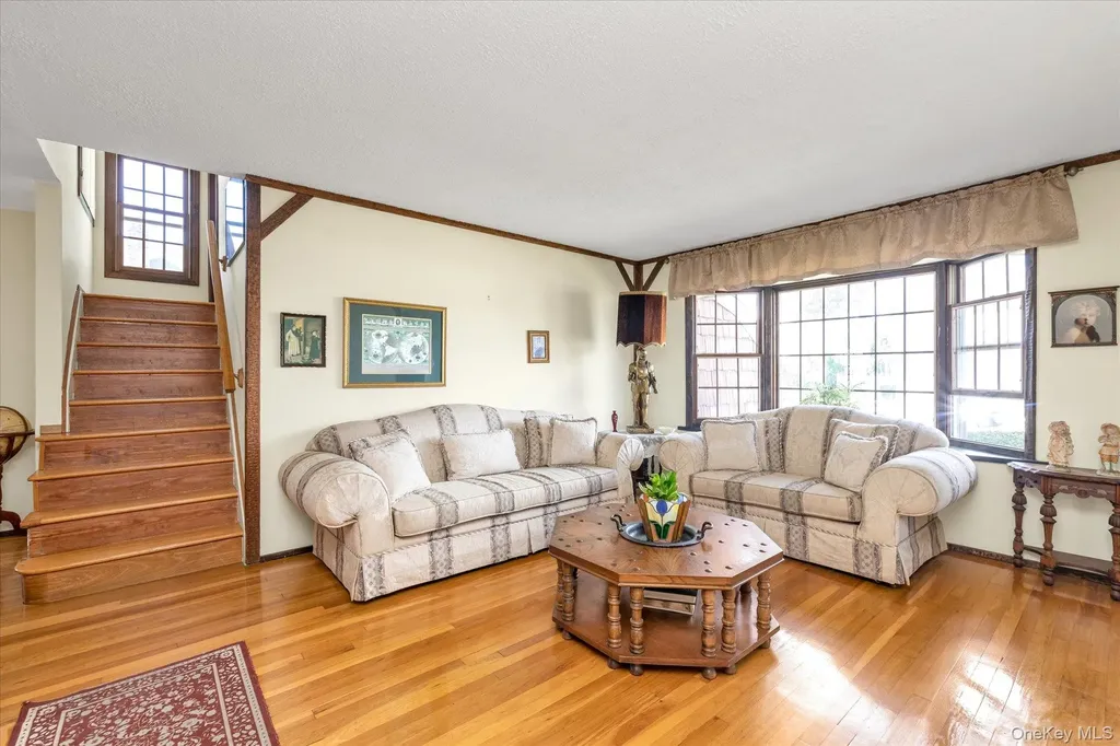 3902 Beechwood Place Seaford NY 11783