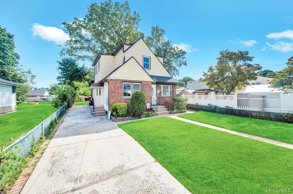 54 Hansom Place Roosevelt NY 11575