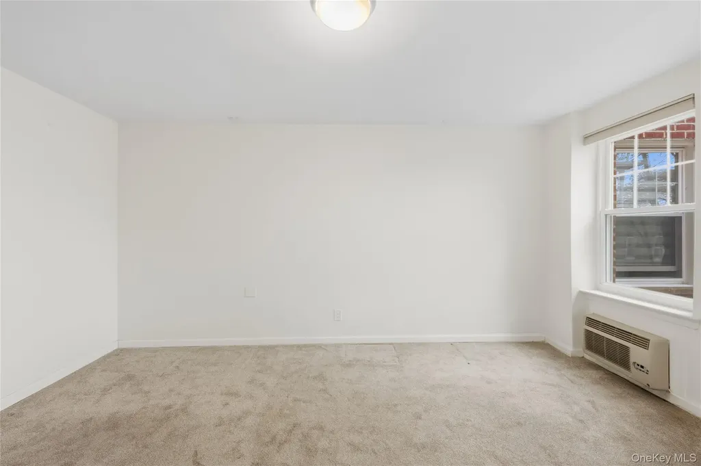 240 Central Avenue Lawrence NY 11559