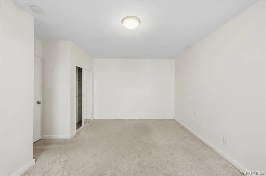240 Central Avenue Lawrence NY 11559