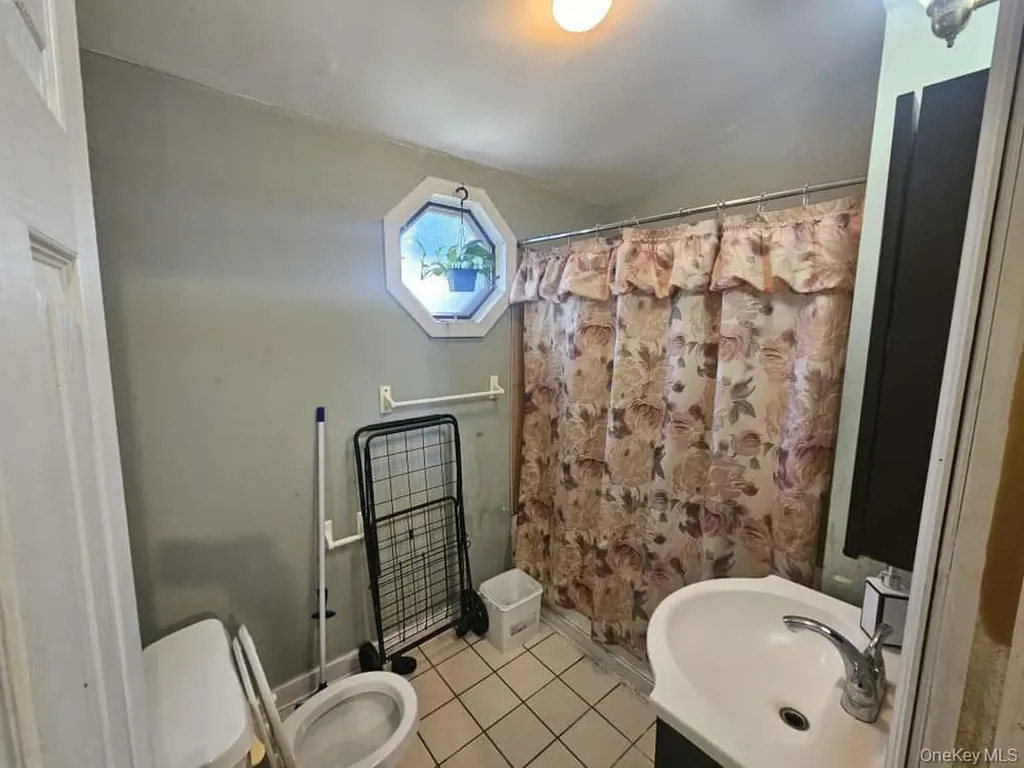 9 Genung Street Middletown NY 10940