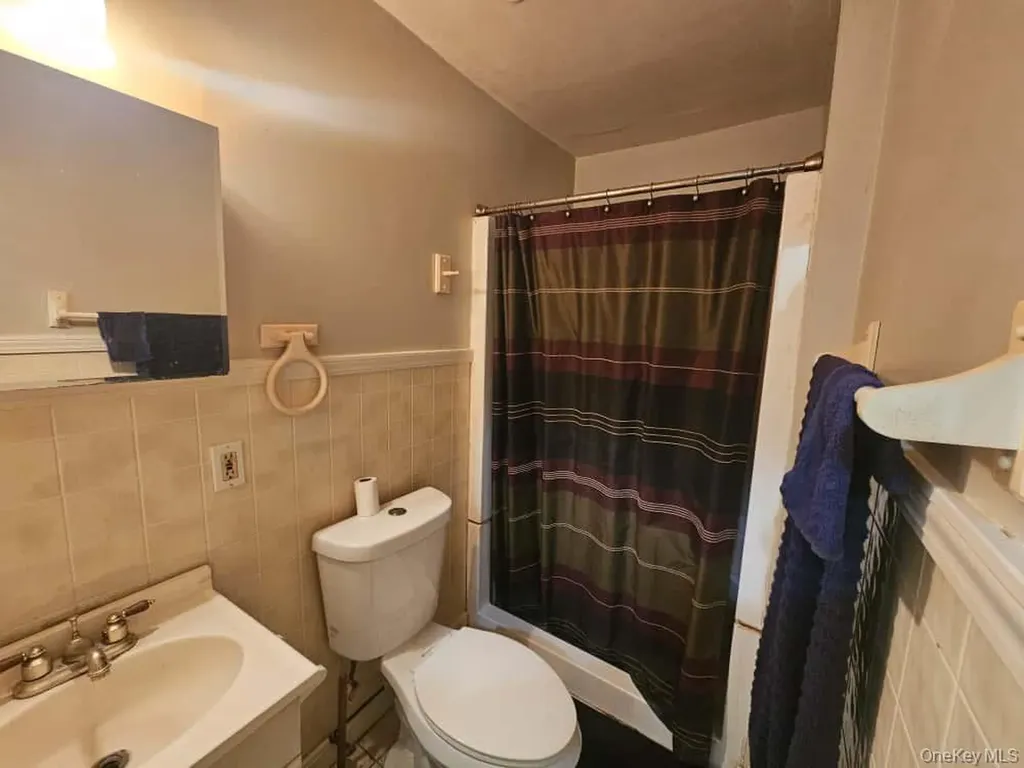 9 Genung Street Middletown NY 10940