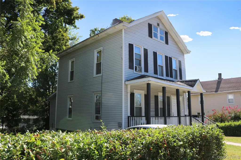 9 Genung Street Middletown NY 10940