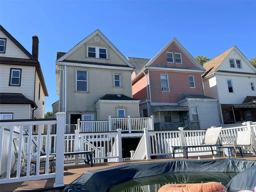 6731 52nd Road Maspeth NY 11378
