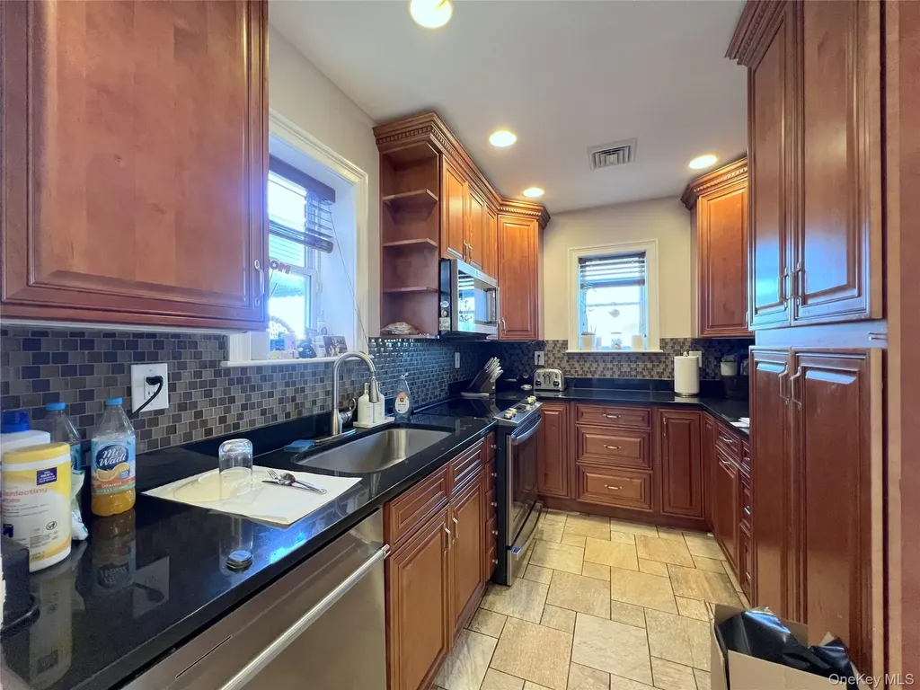 6731 52nd Road Maspeth NY 11378