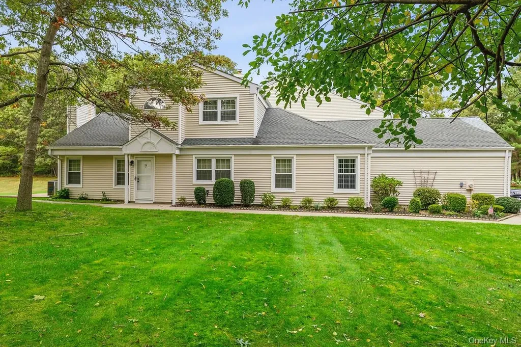 30 Quail Court Manorville NY 11949
