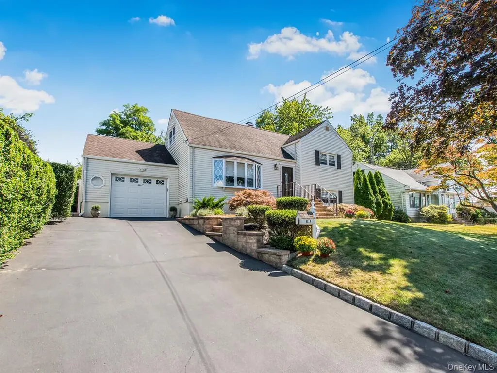 11 Montclair Road Yonkers NY 10710