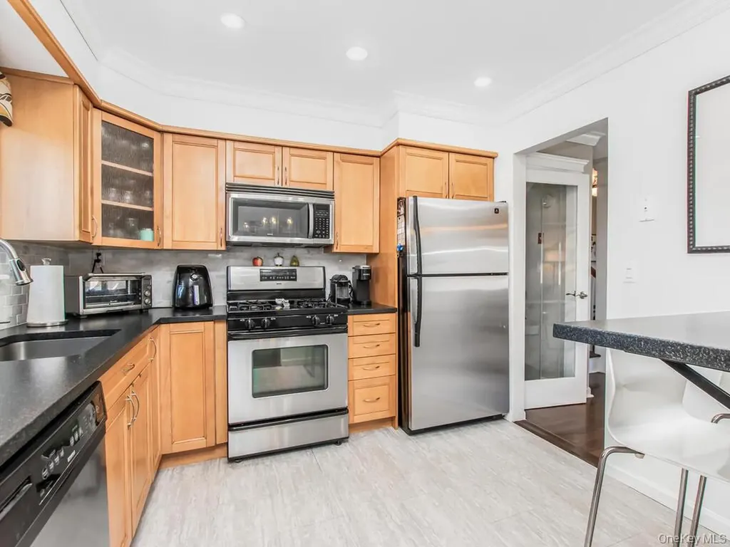 11 Montclair Road Yonkers NY 10710