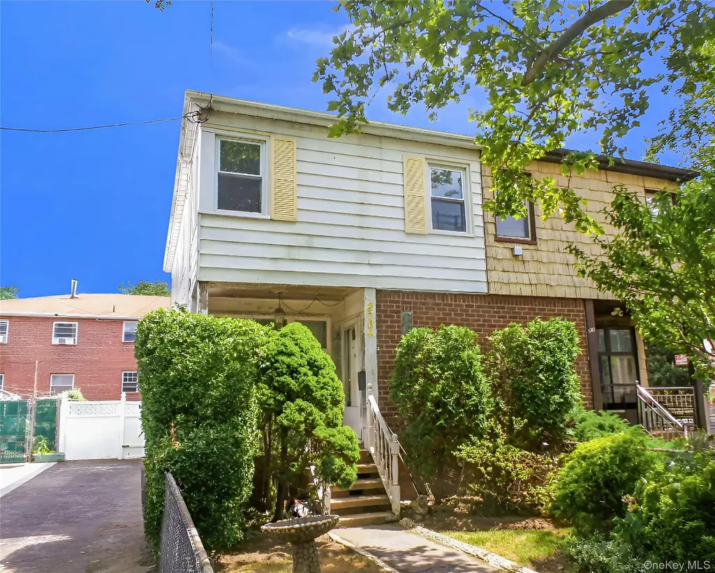 8704 Avenue M Brooklyn NY 11236
