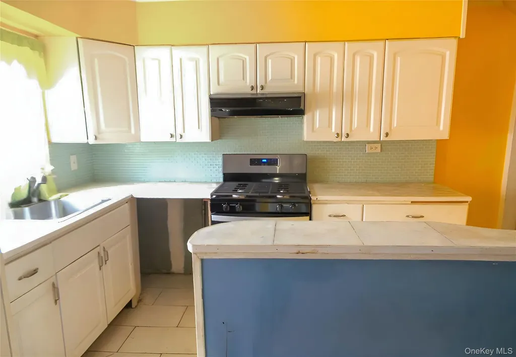 8704 Avenue M Brooklyn NY 11236