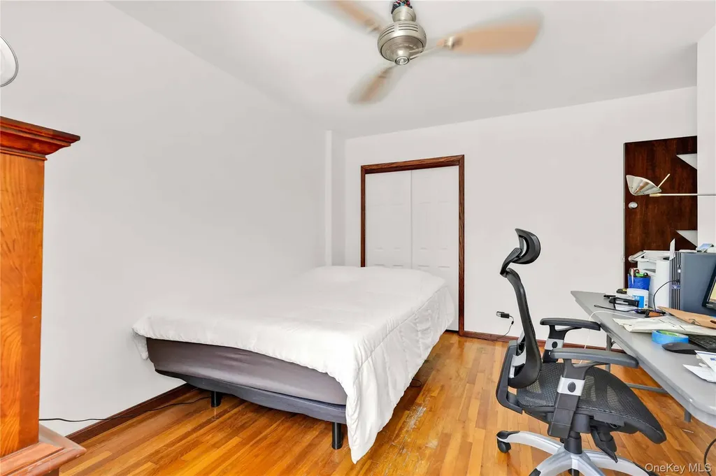 224-24 Union Turnpike Bayside NY 11364