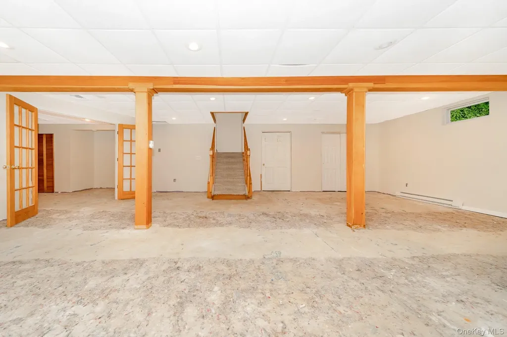 8 Sunset Lane E Miller Place NY 11764