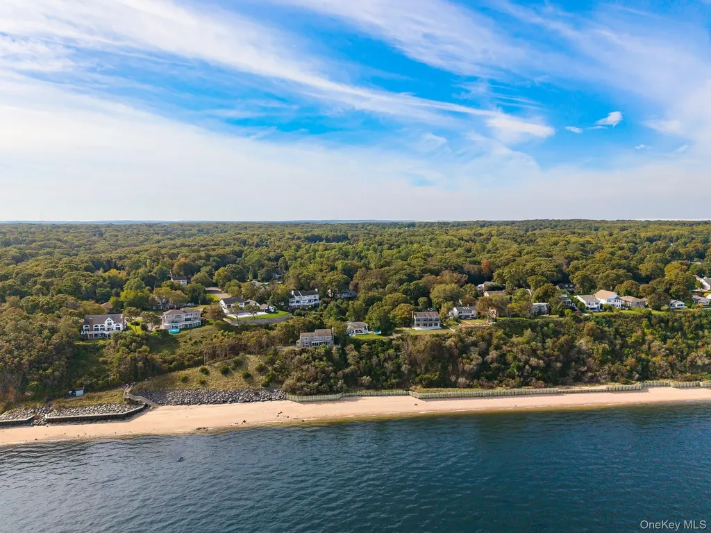 8 Sunset Lane E Miller Place NY 11764