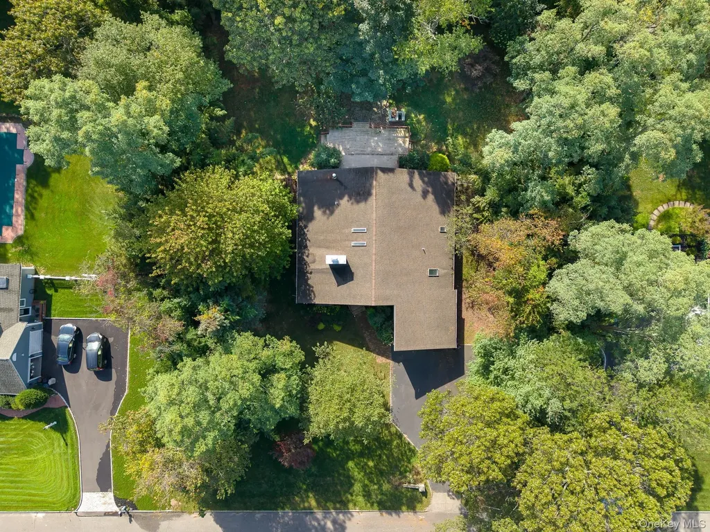 8 Sunset Lane E Miller Place NY 11764