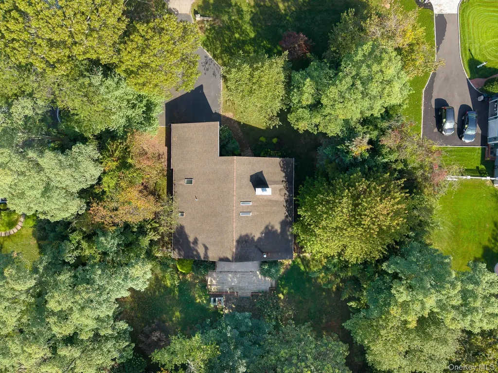 8 Sunset Lane E Miller Place NY 11764