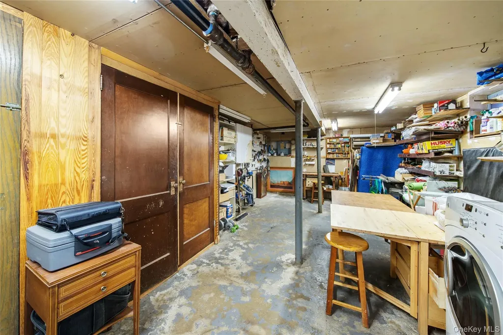 7830 64th Lane Glendale NY 11385